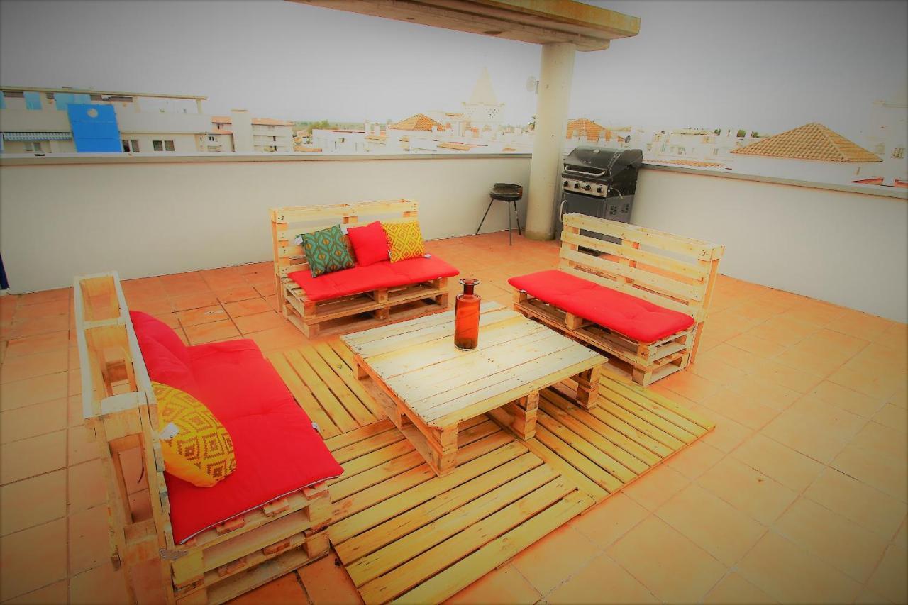 B. Marine Holidays Apartamento Rosas